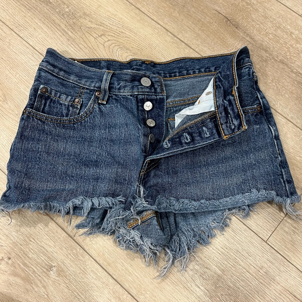 Levi’s denim jean shorts- side 25